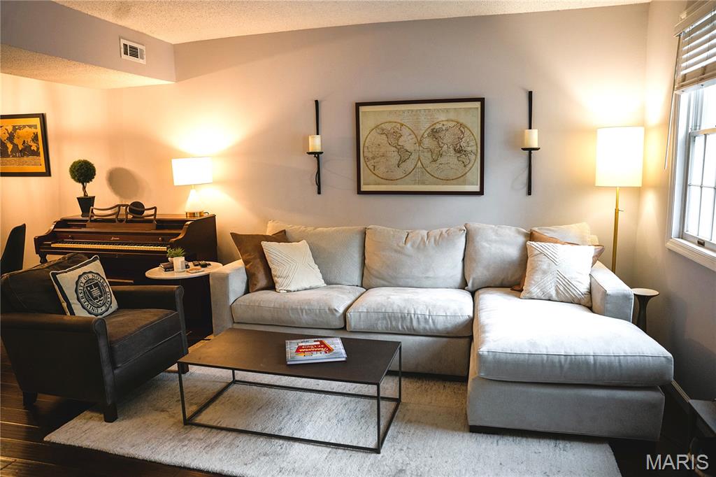 1737 Canary Cove Property Photo 1