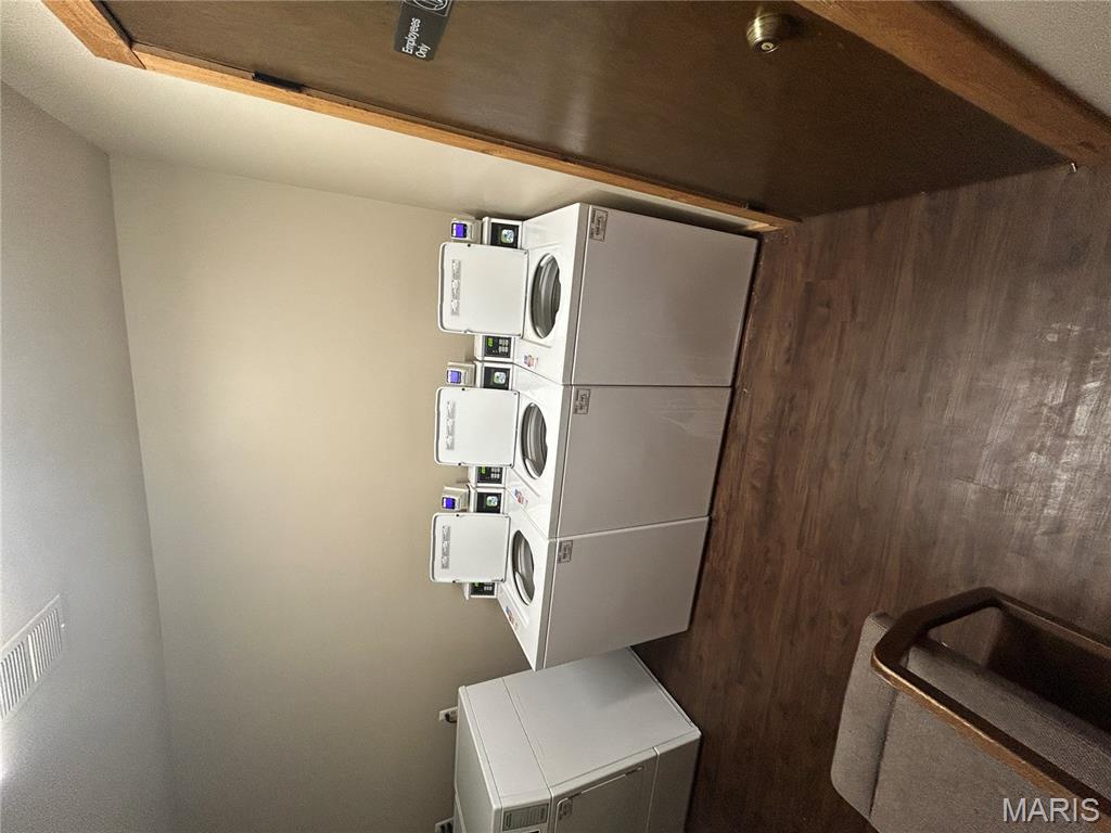 1410 Heritage Landing 106 Property Photo 11