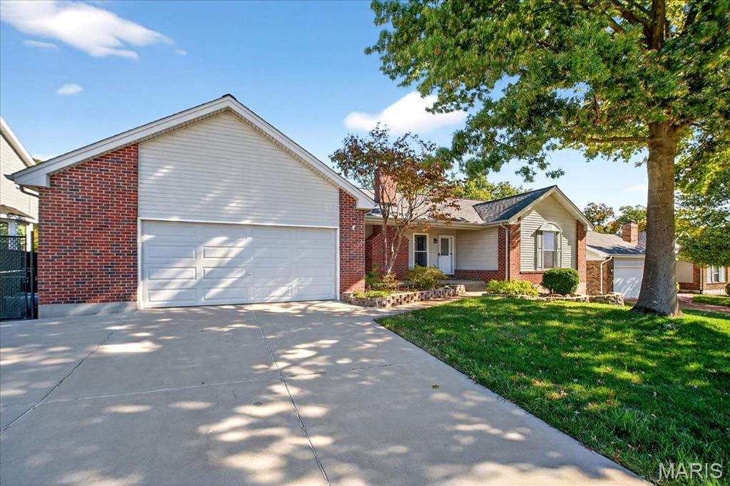 13266 East Lane Property Photo 2