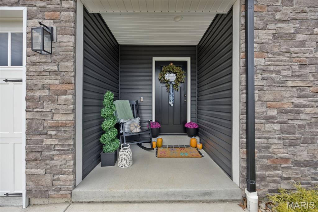 1027 Watering Stone Court Property Photo 2