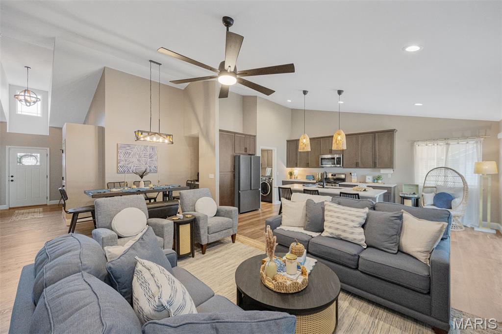 1027 Watering Stone Court Property Photo 14