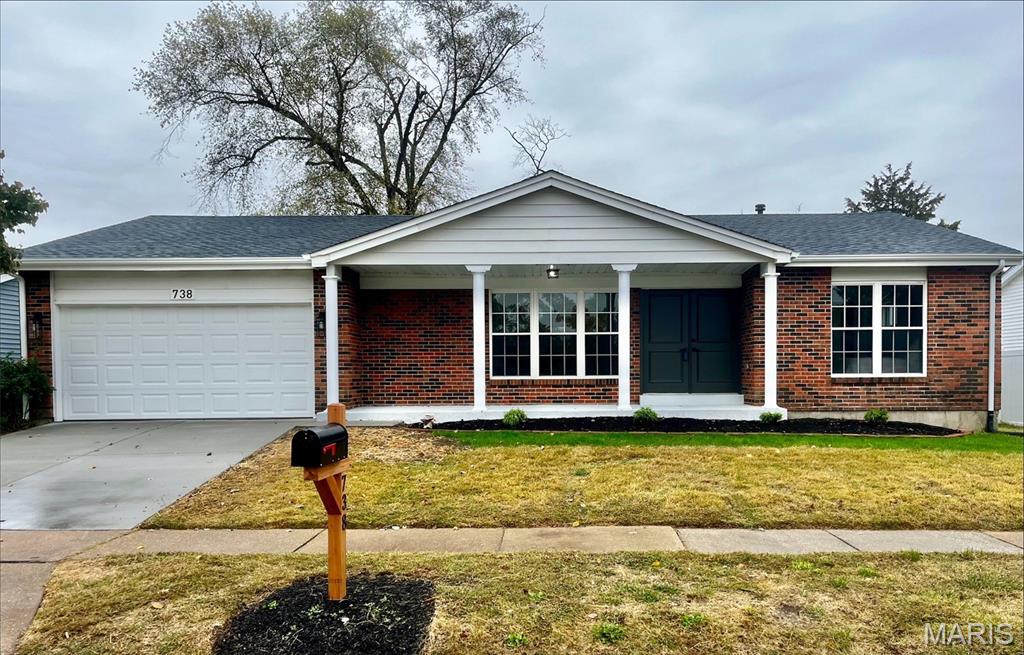 738 Waterfall Drive Property Photo 1