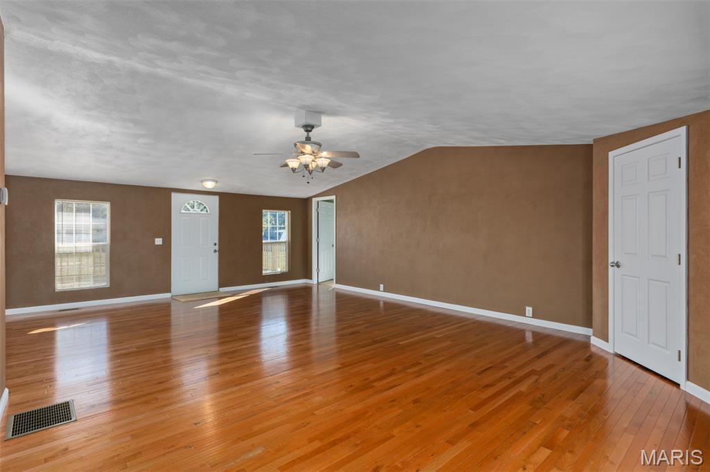 524 Jefferson Street Property Photo 5