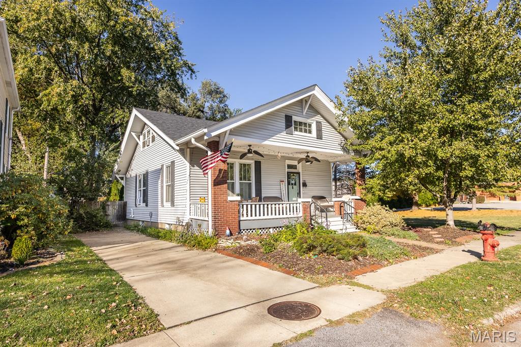 215 S Benton Street Property Photo 1