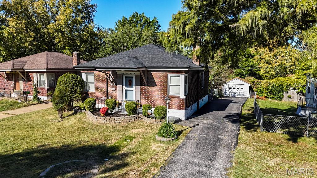 2745 Granda Drive Property Photo 1