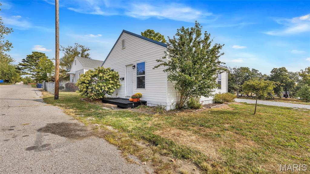 404 Howard Drive Property Photo 2