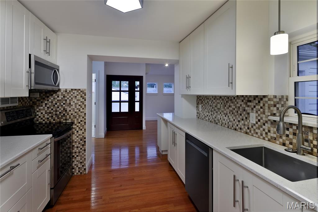 8724 Bridgeport Avenue Property Photo 5