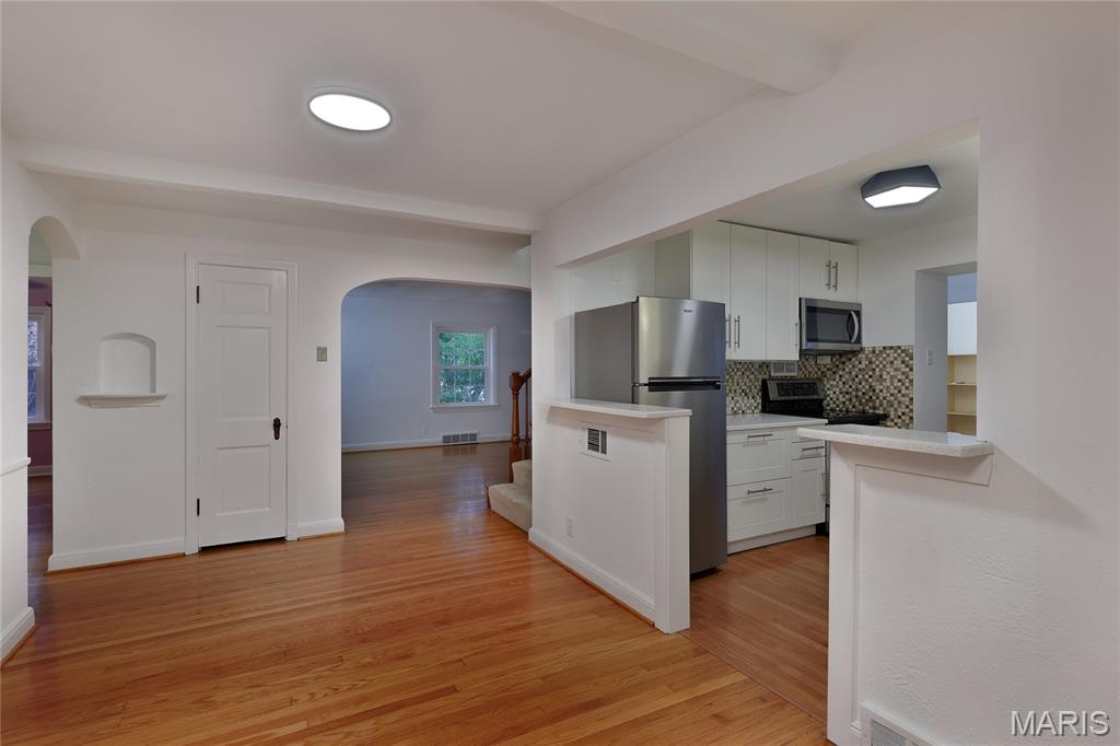 8724 Bridgeport Avenue Property Photo 12