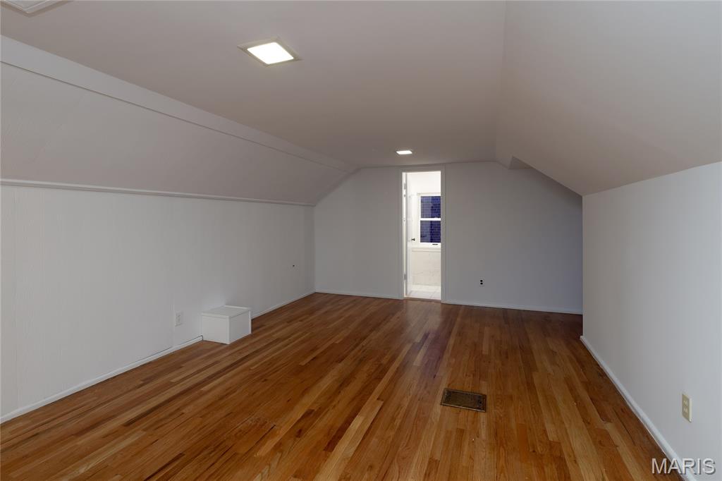 8724 Bridgeport Avenue Property Photo 17