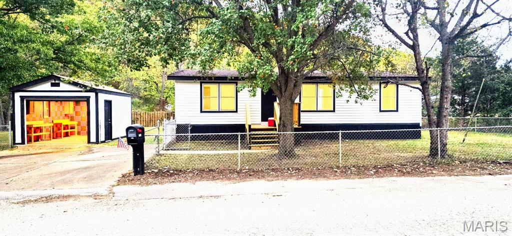 5846 Brookstone Drive Property Photo 2