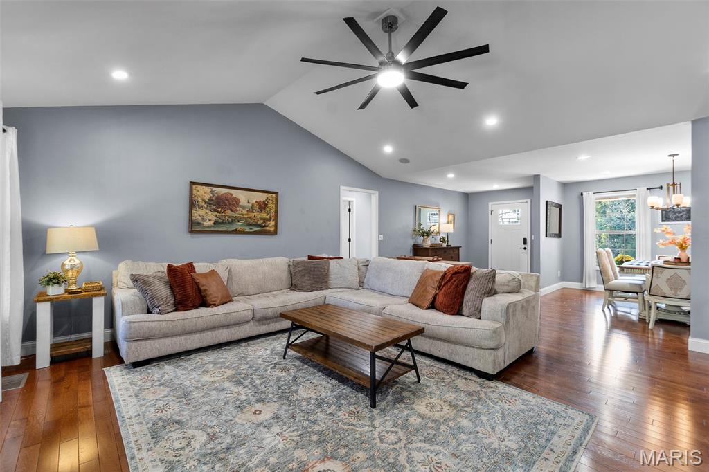 2402 Smith Trail Road Property Photo 4