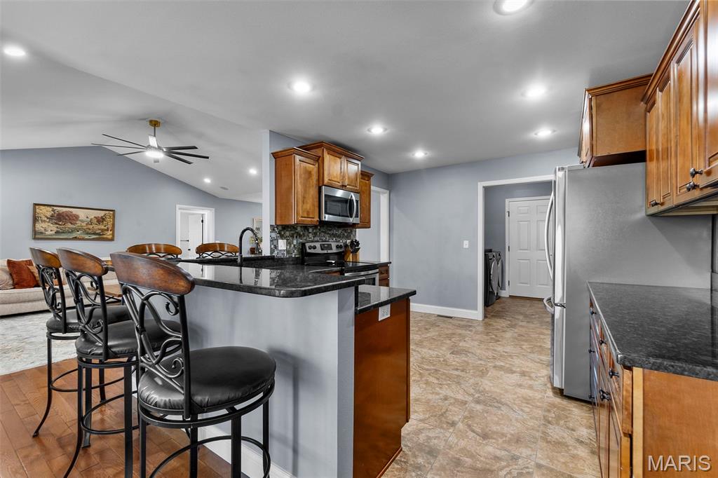 2402 Smith Trail Road Property Photo 8