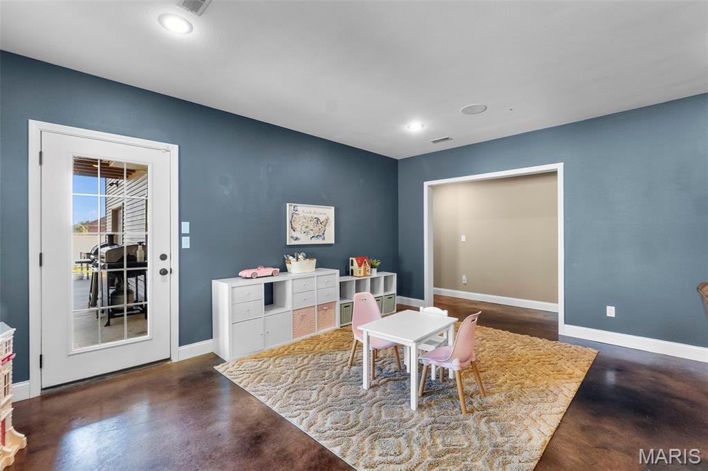 2402 Smith Trail Road Property Photo 27