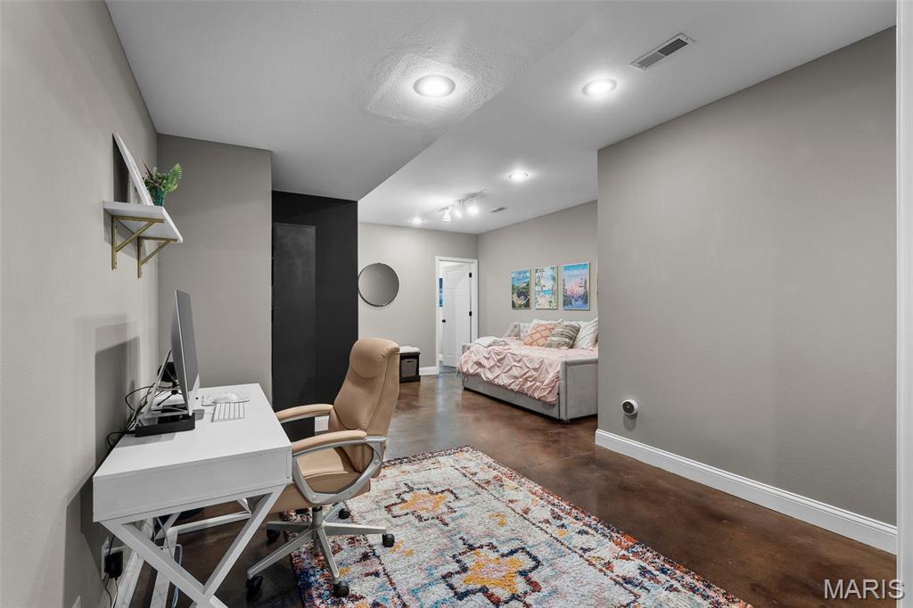 2402 Smith Trail Road Property Photo 28