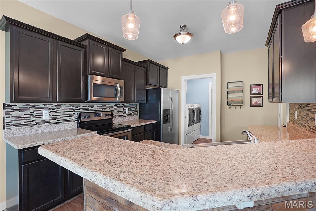 808 Railway Circle Property Photo 3