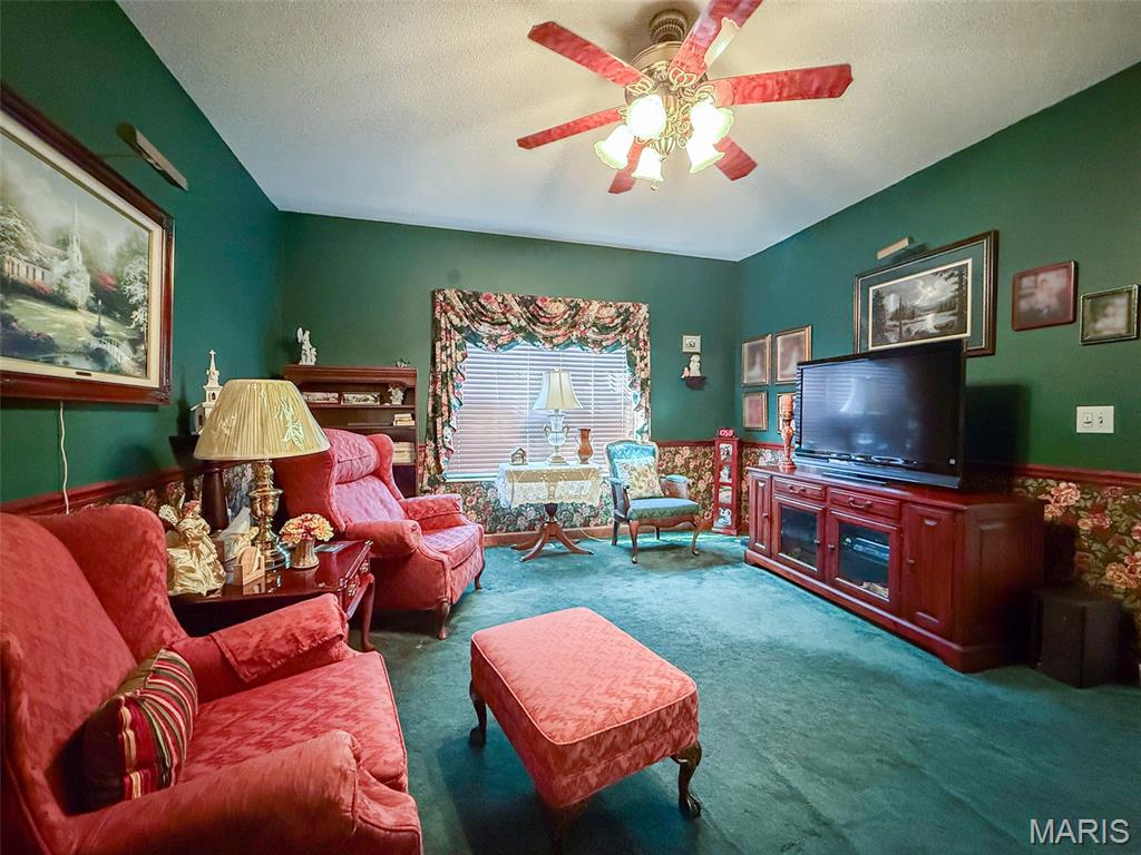 1026 Thornbury Place Property Photo 3