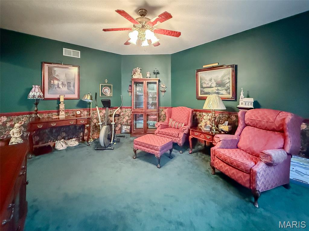 1026 Thornbury Place Property Photo 4