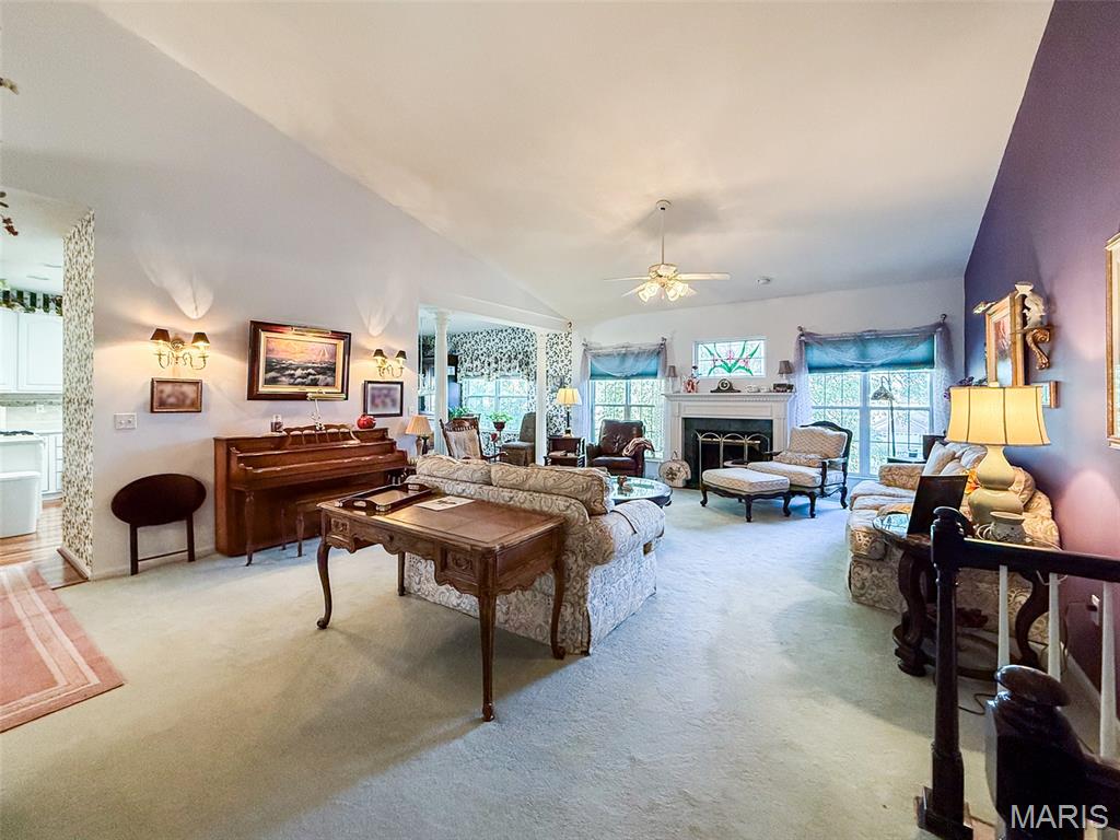 1026 Thornbury Place Property Photo 8