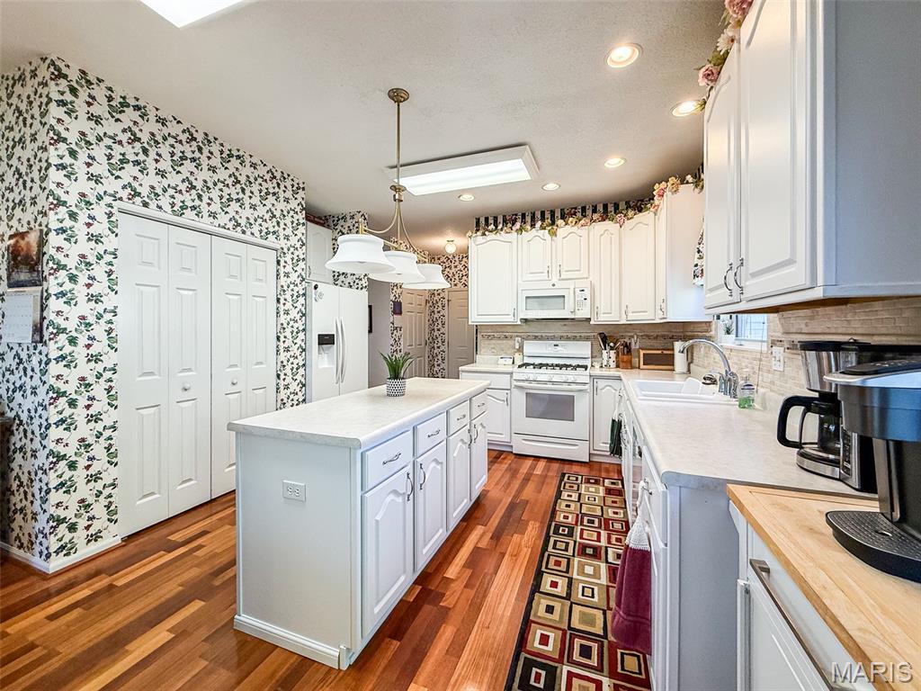 1026 Thornbury Place Property Photo 12