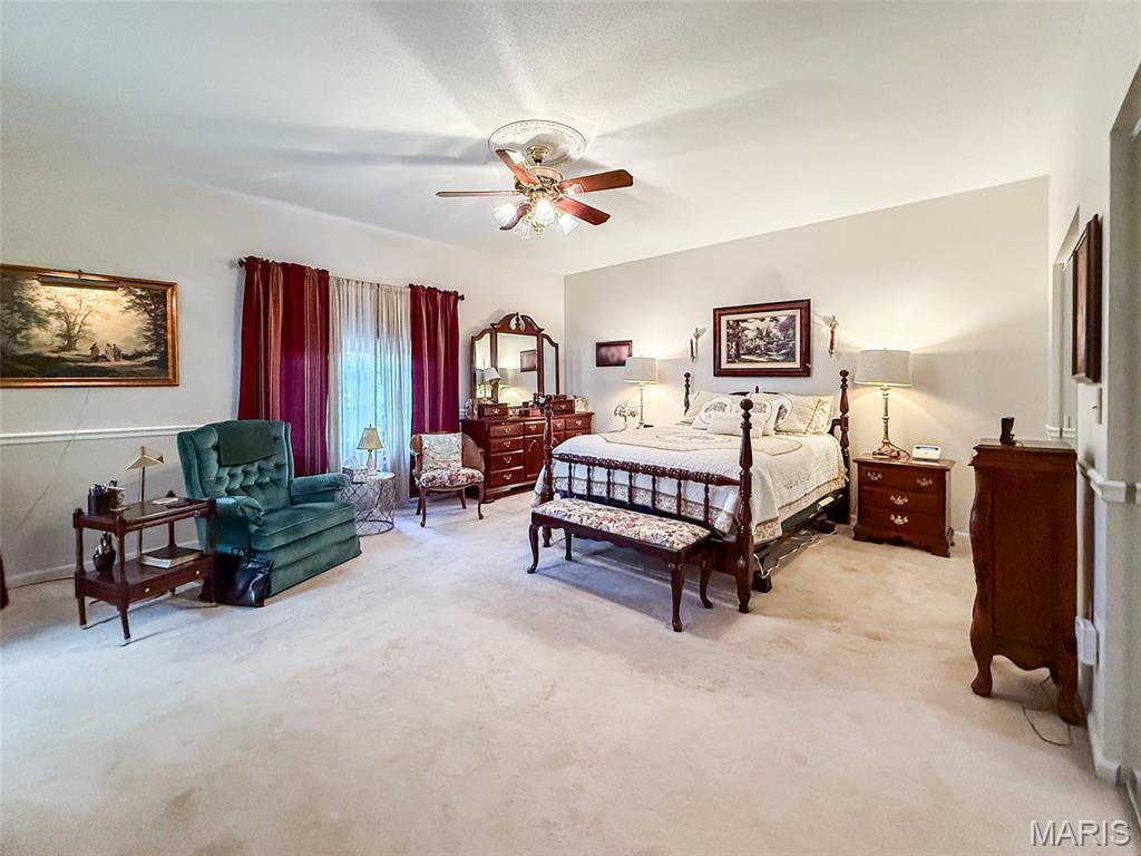 1026 Thornbury Place Property Photo 15