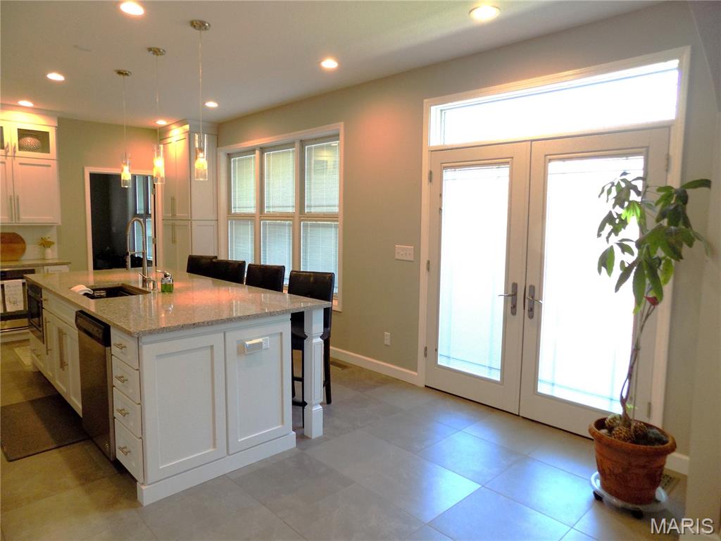 1011 Carriage Lane Property Photo 24