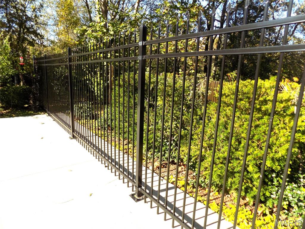 1011 Carriage Lane Property Photo 77