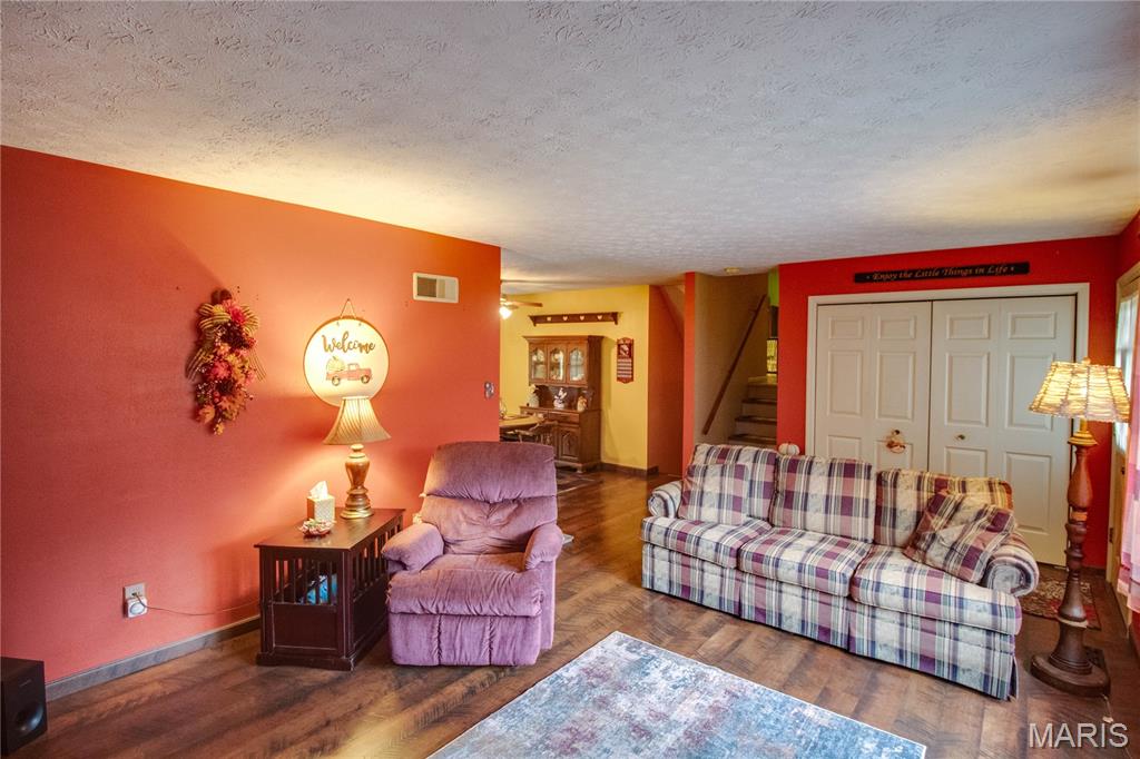 5328 Seminary Road Property Photo 8