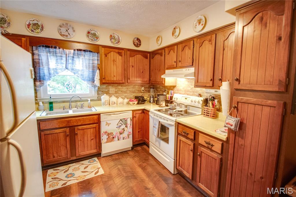 5328 Seminary Road Property Photo 12