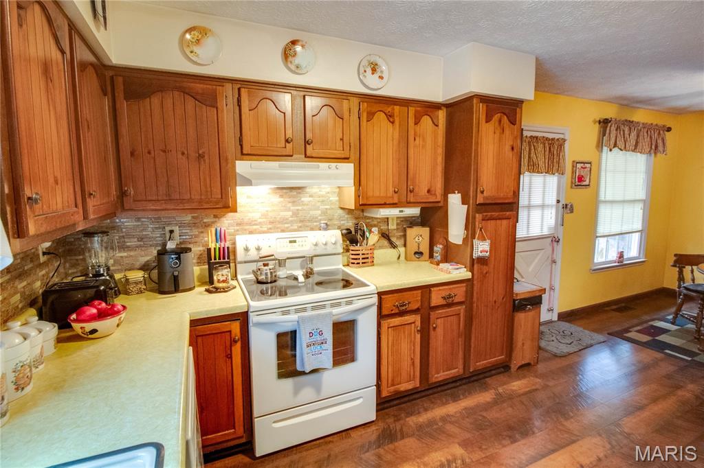 5328 Seminary Road Property Photo 13