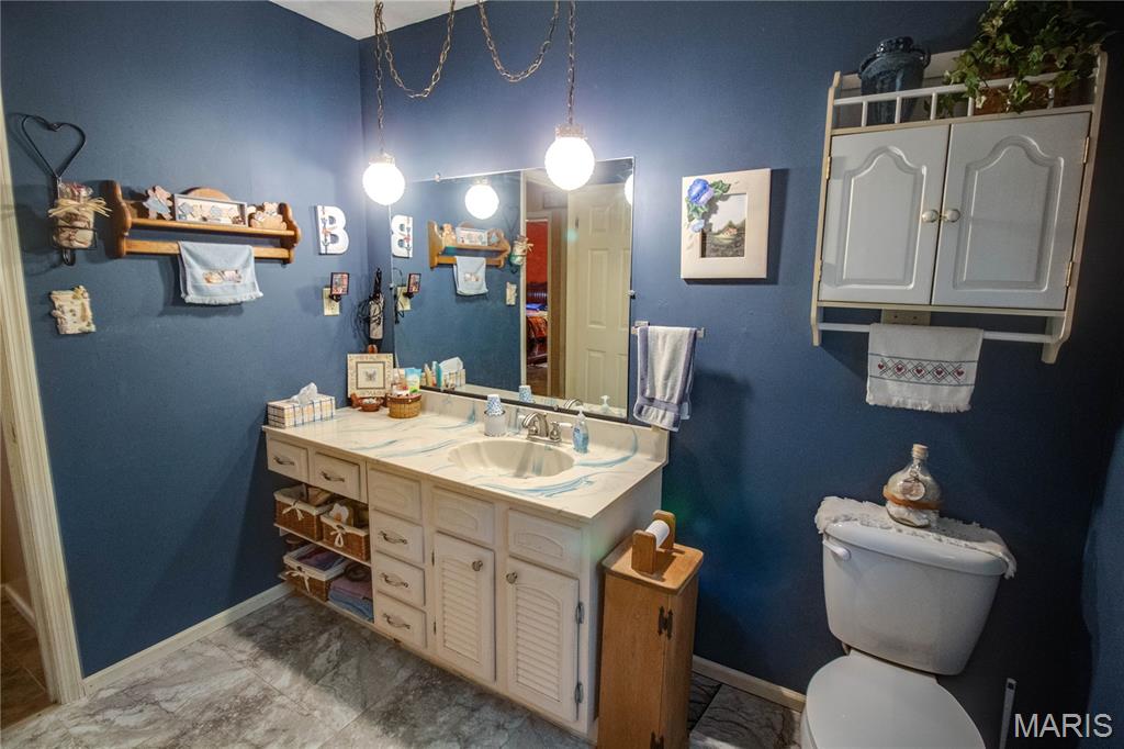 5328 Seminary Road Property Photo 17