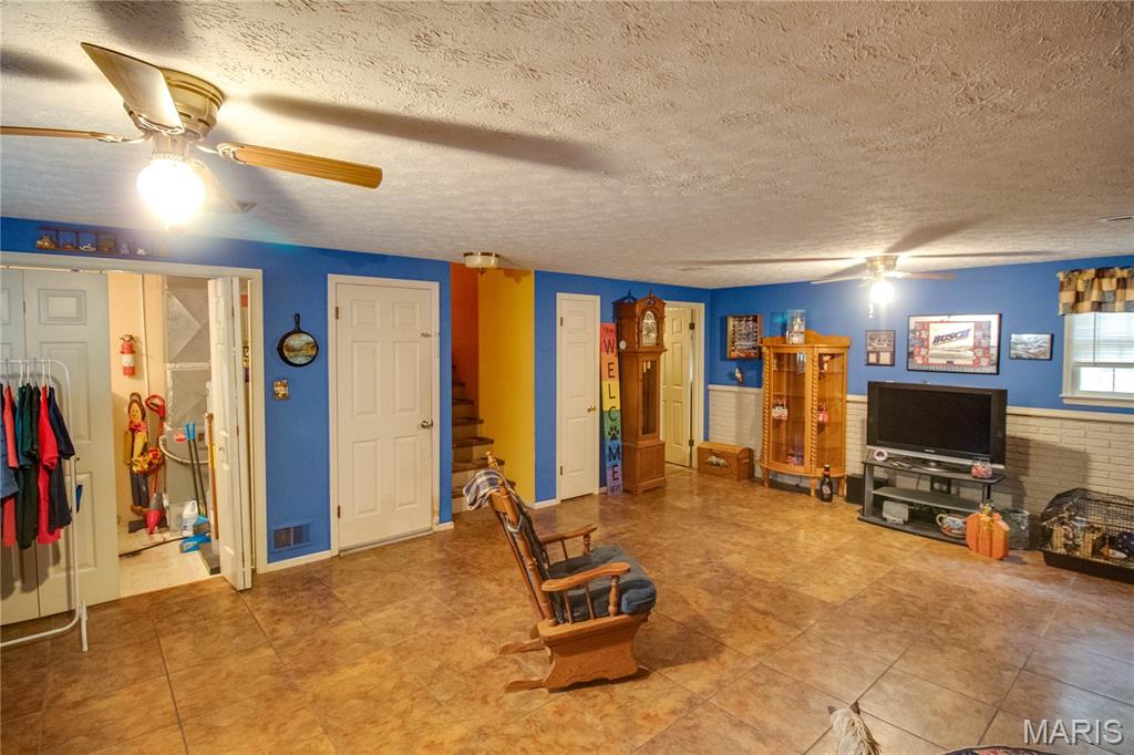 5328 Seminary Road Property Photo 27