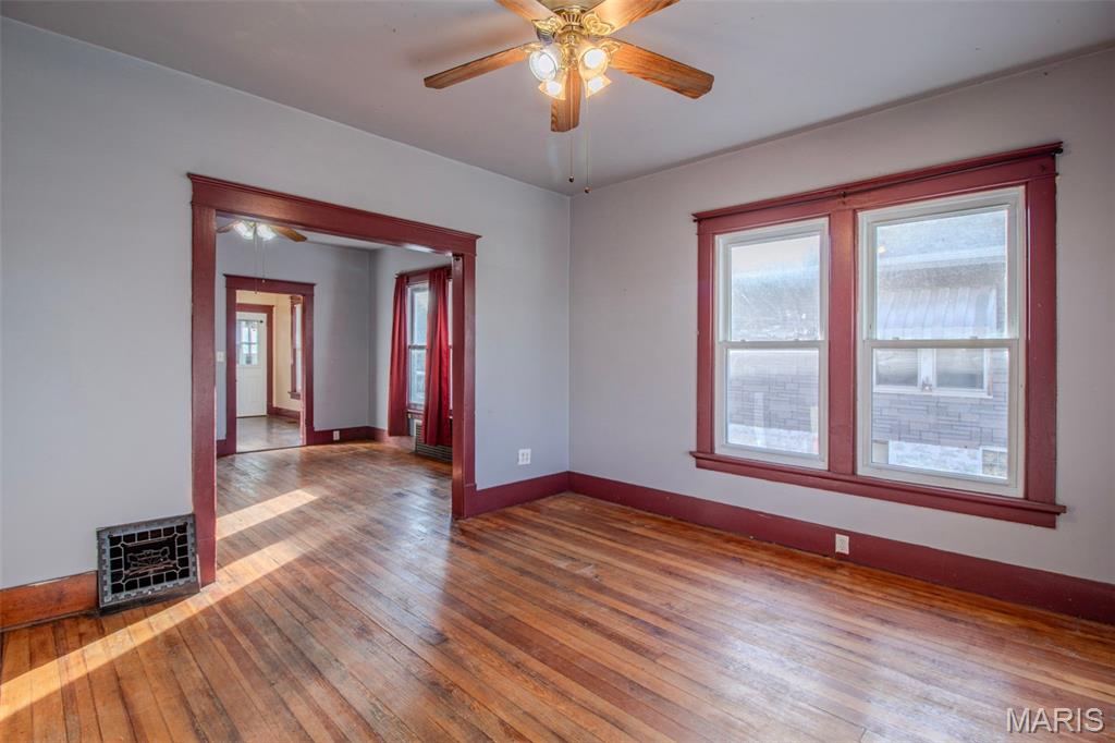 124 W Prairie Street Property Photo 4