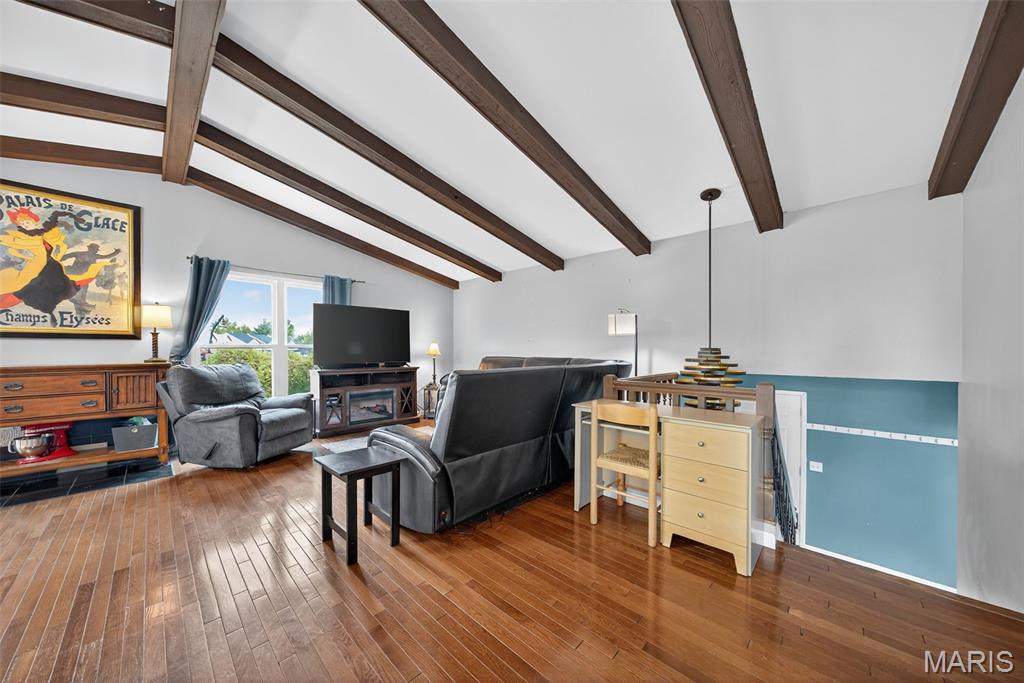 1605 Country Acres Drive Property Photo 8