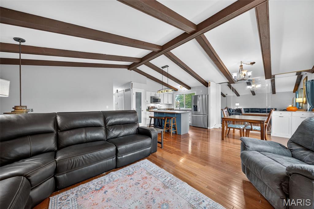 1605 Country Acres Drive Property Photo 10