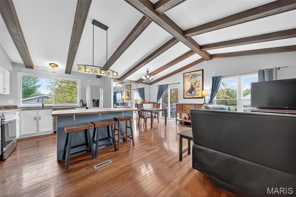 1605 Country Acres Drive Property Photo 11