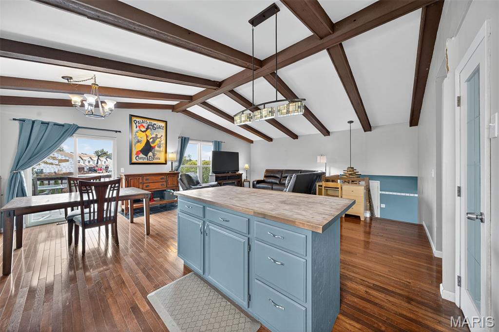 1605 Country Acres Drive Property Photo 14