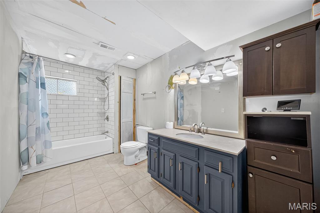 1605 Country Acres Drive Property Photo 38