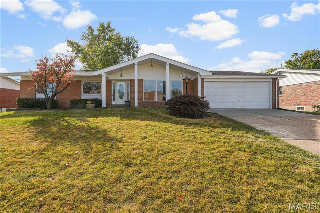 2838 Flintwood Drive Property Photo 1