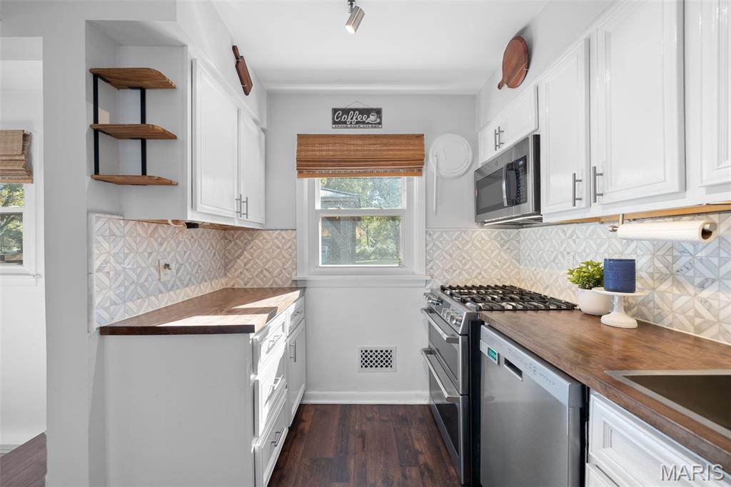 9740 Old Warson Road Property Photo 10