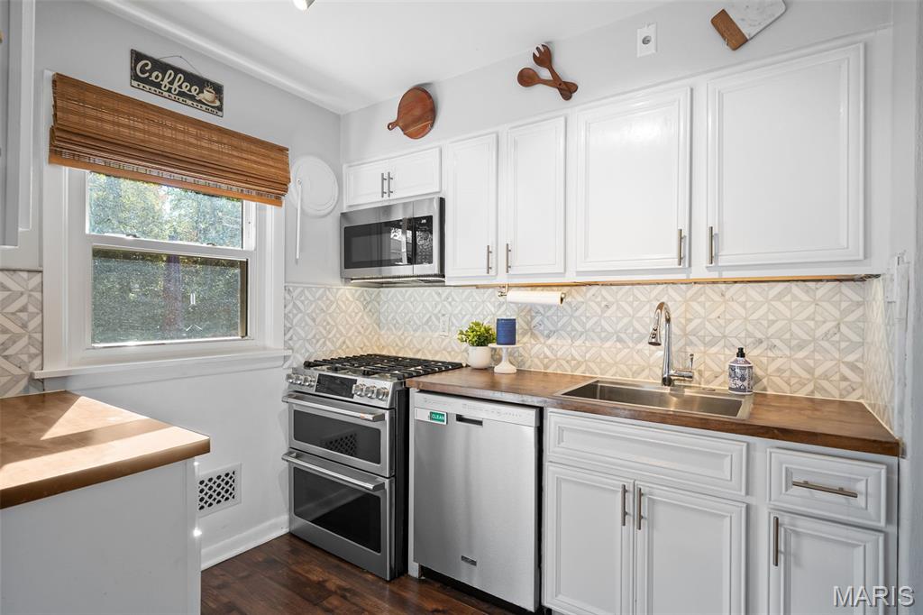 9740 Old Warson Road Property Photo 11