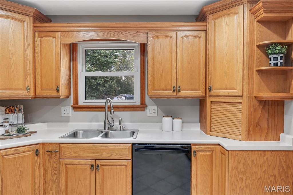 13 W Douglas Drive Property Photo 12