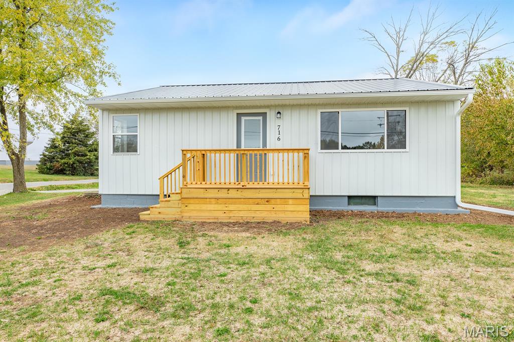 716 S Hickory Street Property Photo 1