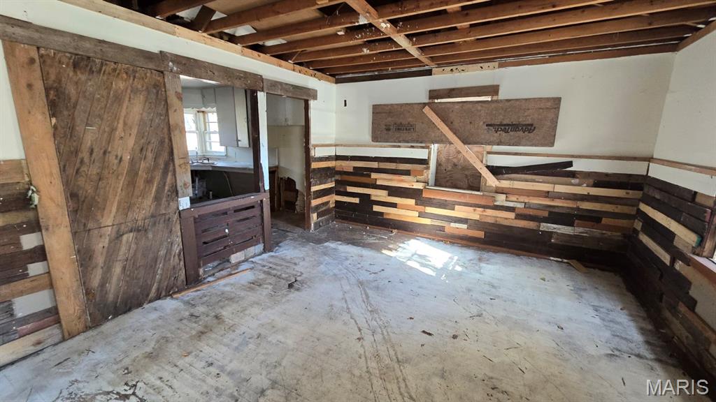 329 Watson Road Property Photo 3