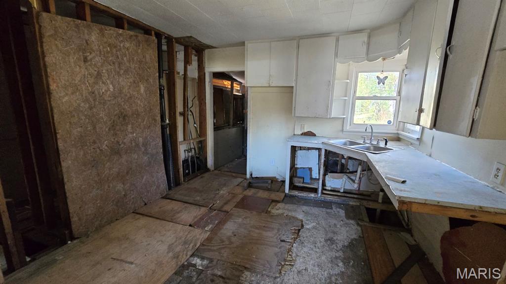 329 Watson Road Property Photo 4