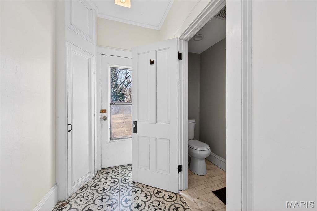 11 Miller Place Property Photo 8