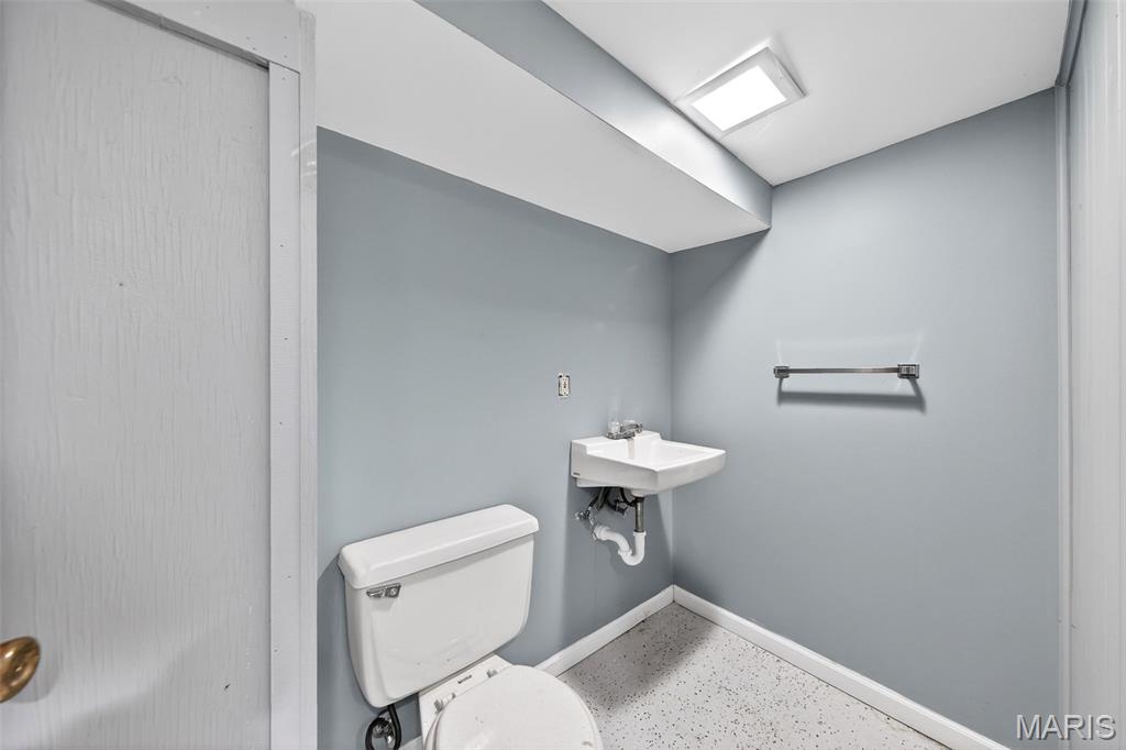 11 Miller Place Property Photo 27