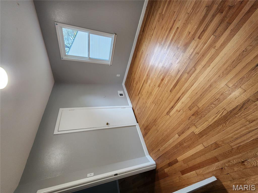 8550 Jenny Drive Property Photo 6