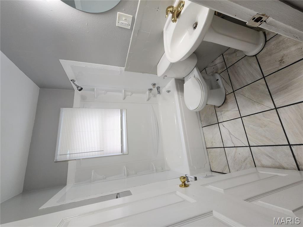 8550 Jenny Drive Property Photo 8