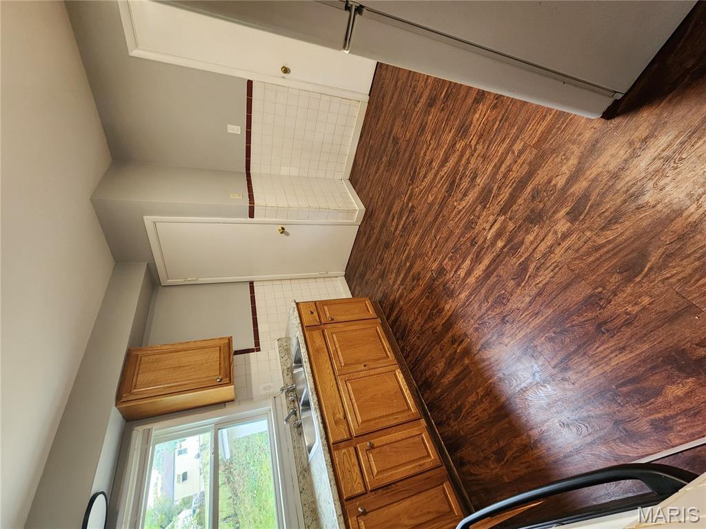 8550 Jenny Drive Property Photo 11