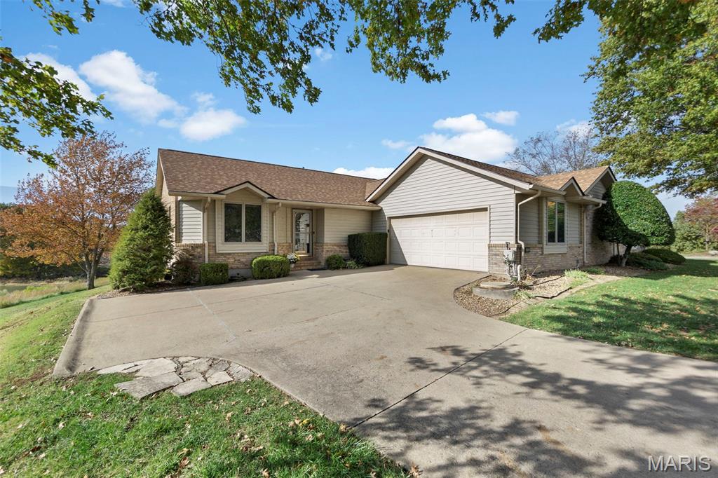 2386 Bent Creek Drive Property Photo 2